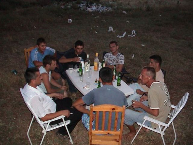 Albanische Jungs an Lolo´s Geburtstagsfeier in Memaliaj (Albanien)